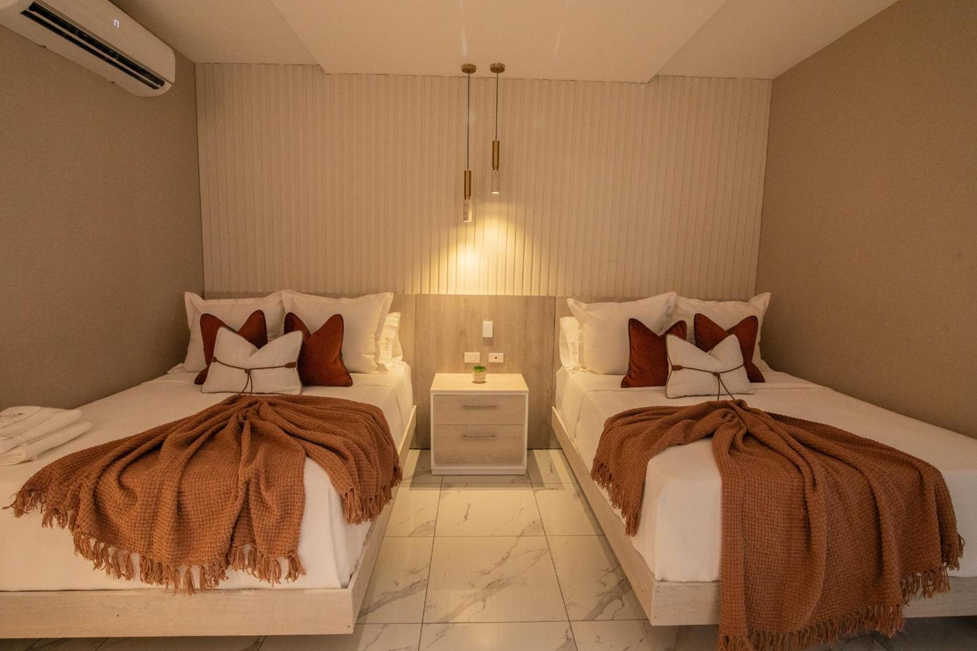 Lovera Hotel Santiago De Los Caballeros Extérieur photo